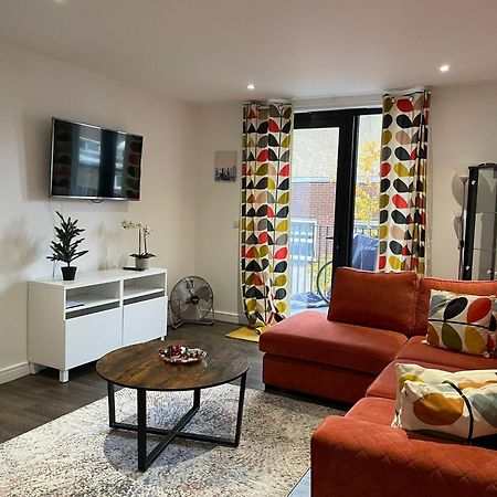 Modern En-Suite Room And Self Catering In London Exteriör bild