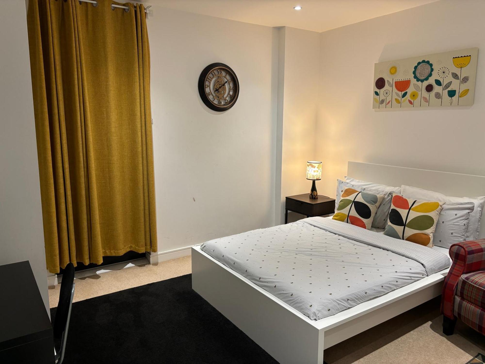 Modern En-Suite Room And Self Catering In London Exteriör bild